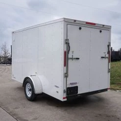 6'x12' White Enclosed V-Nose Trailer with Diamond Plate Floor -Cheap Trailers Store dsc02544 3 1