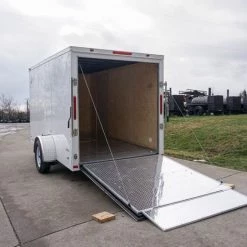 6'x12' White Enclosed V-Nose Trailer with Diamond Plate Floor -Cheap Trailers Store dsc02558 2 1