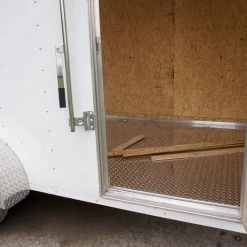 6'x12' White Enclosed V-Nose Trailer with Diamond Plate Floor -Cheap Trailers Store dsc02570 2 1