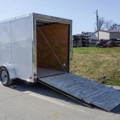 Enclosed Trailer 6'x12' White V-Nose 3,500 lb. Axle Polycore Side -Cheap Trailers Store dsc04454 1 2