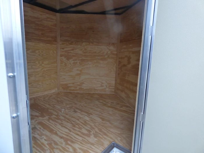 Enclosed Trailer 8.5' x 20' White 3500lb Axles - Cargo Hauler 6 Enclosed Trailer 8.5' x 20' White 3500lb Axles - Cargo Hauler - Image 4